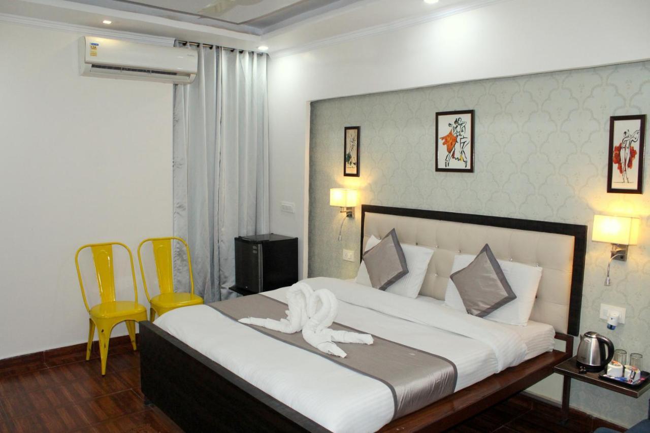 Krishna Residency - A Boutique Hotel Bareilly Exterior foto