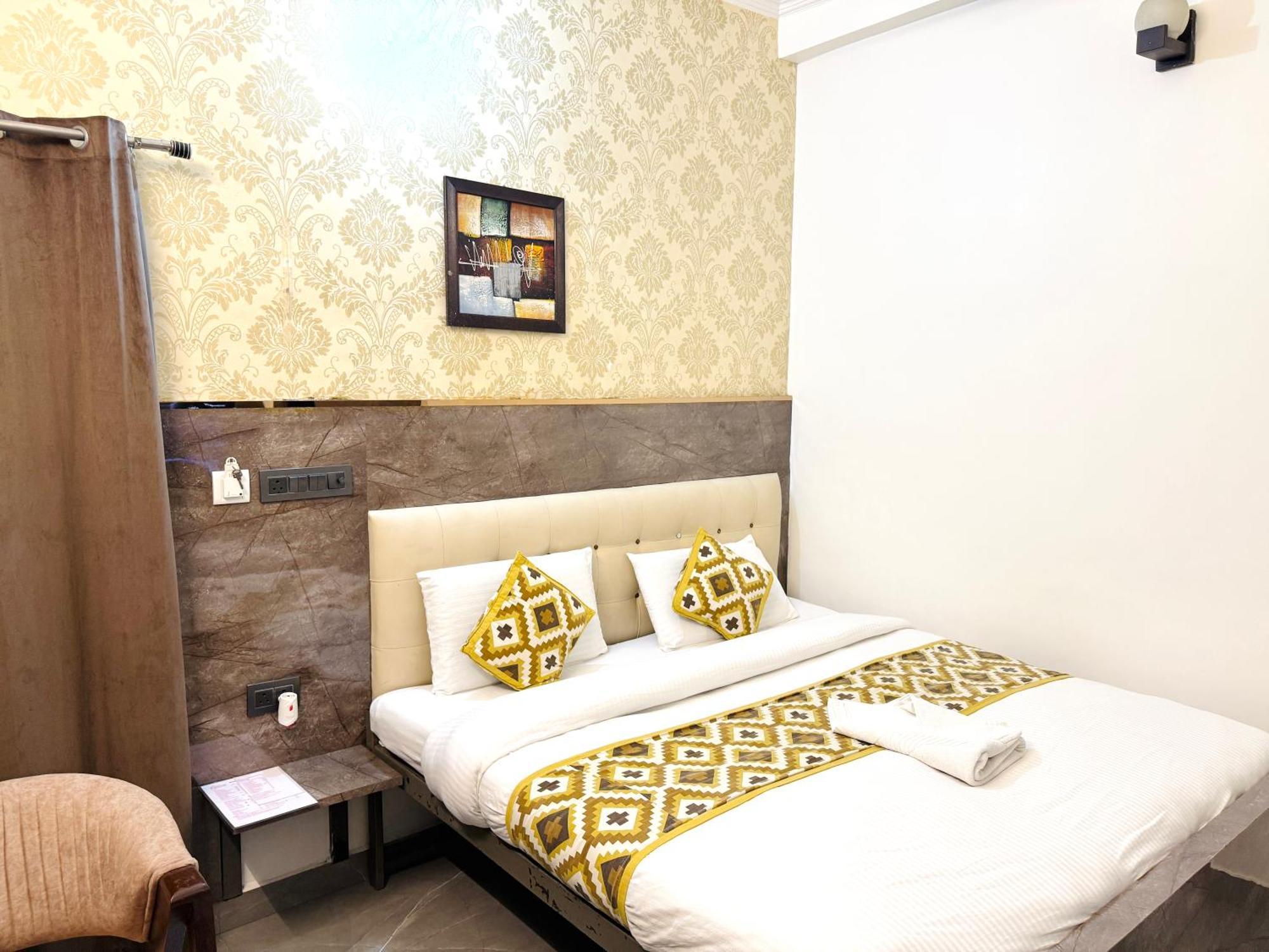 Krishna Residency - A Boutique Hotel Bareilly Exterior foto