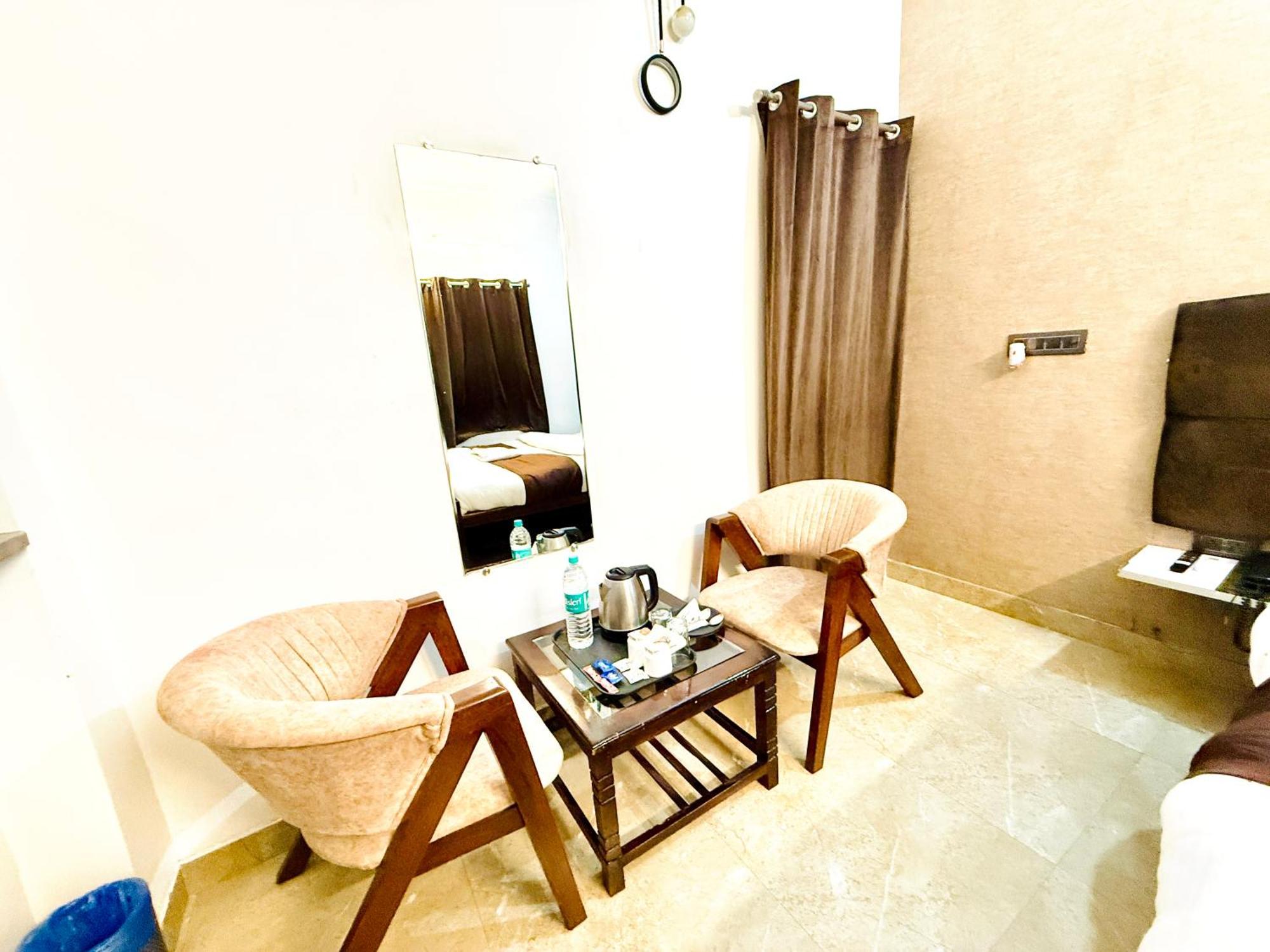 Krishna Residency - A Boutique Hotel Bareilly Exterior foto